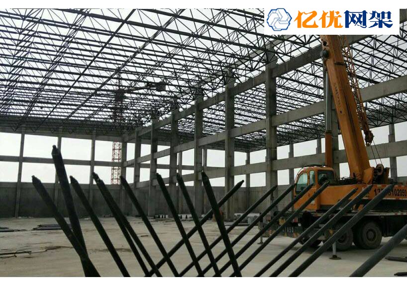 图们干煤棚网架