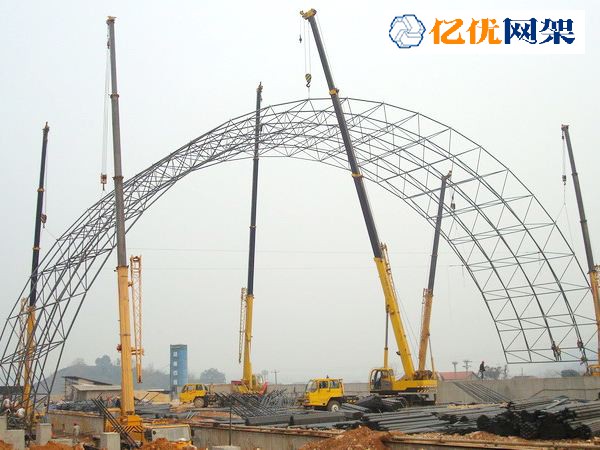 图们干煤棚网架